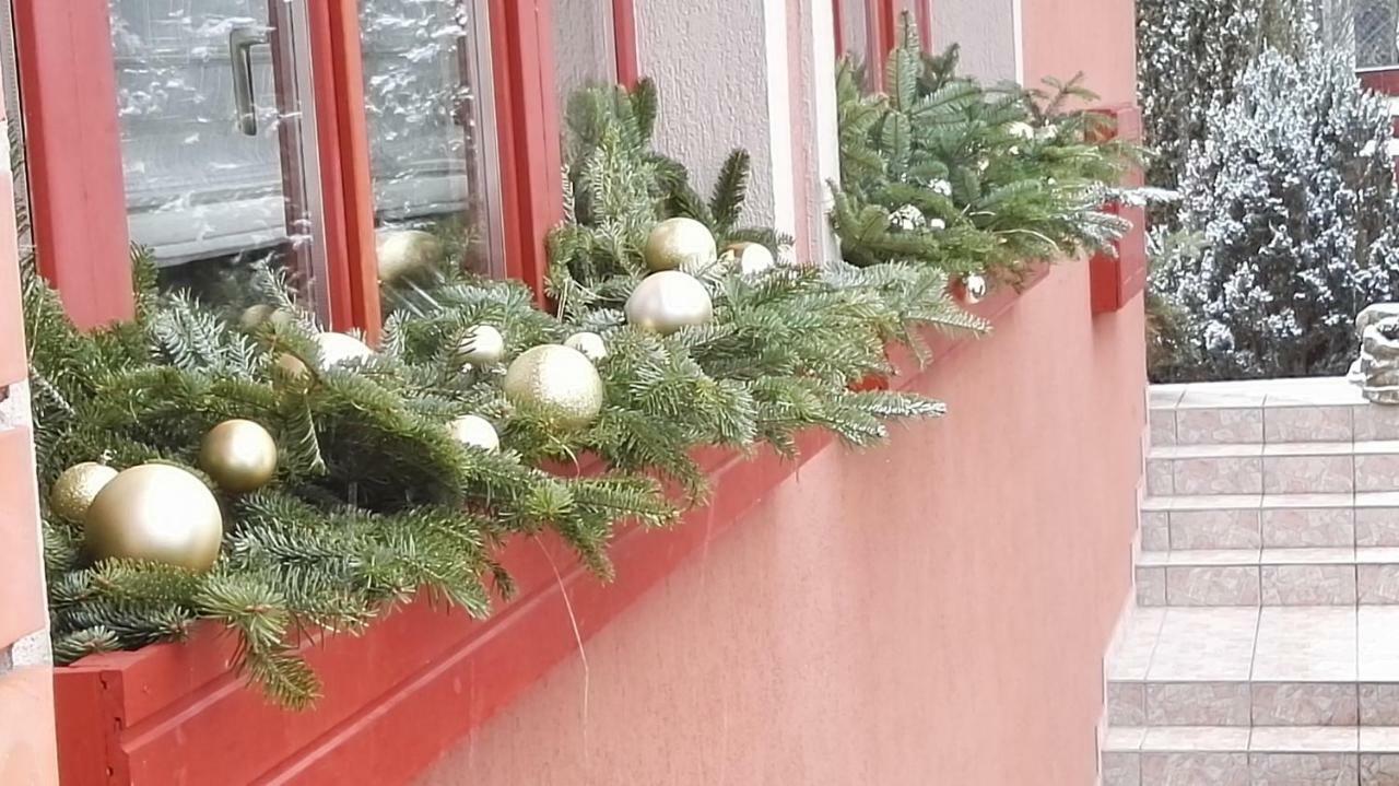 Nyirjes Vendeghaz Hotel Balassagyarmat Exterior photo